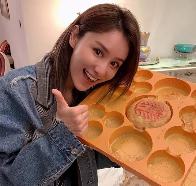 林峯老婆被批打扮老土,与网友隔空还击火药味十足