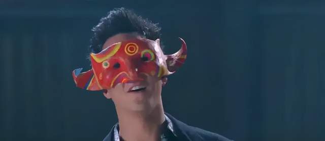 阿祖,一个帅气,聪明的富二代,却因为父亲虐待,报