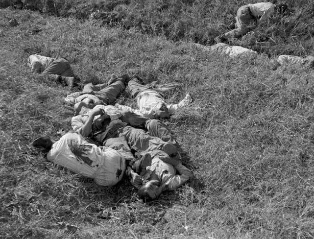 摧毁教堂打砸房屋脚踢被俘兵脸部阿塞拜疆士兵暴力泄愤