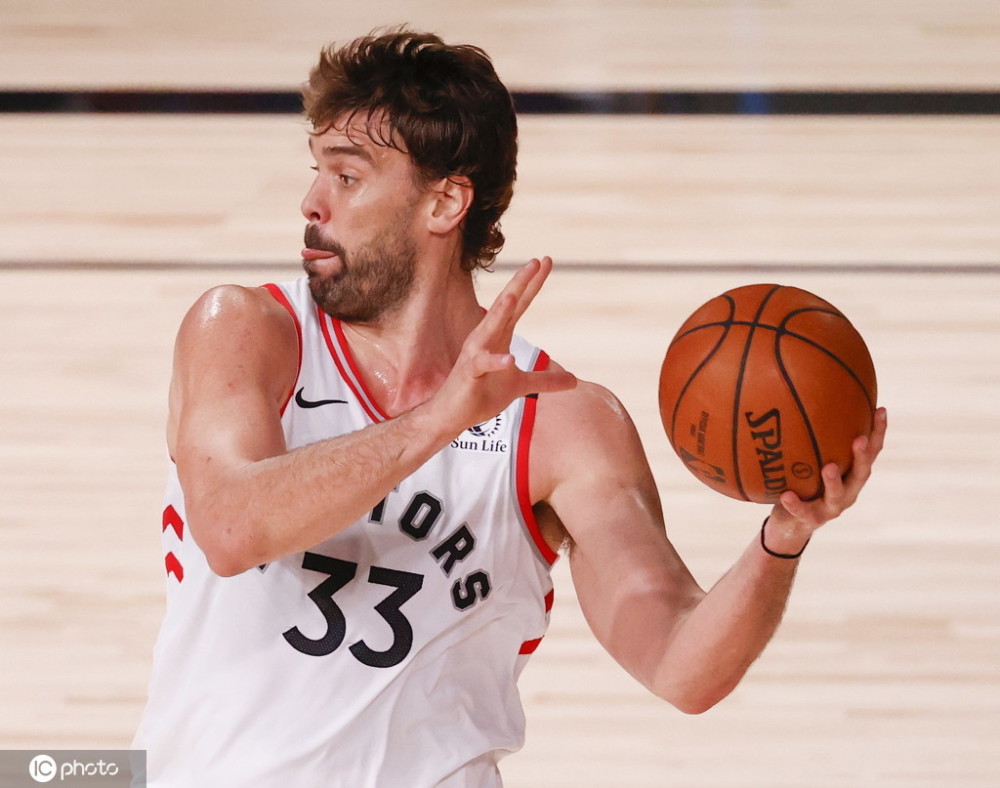 积极寻找霍华德替身!小加索尔成湖人潜在目标