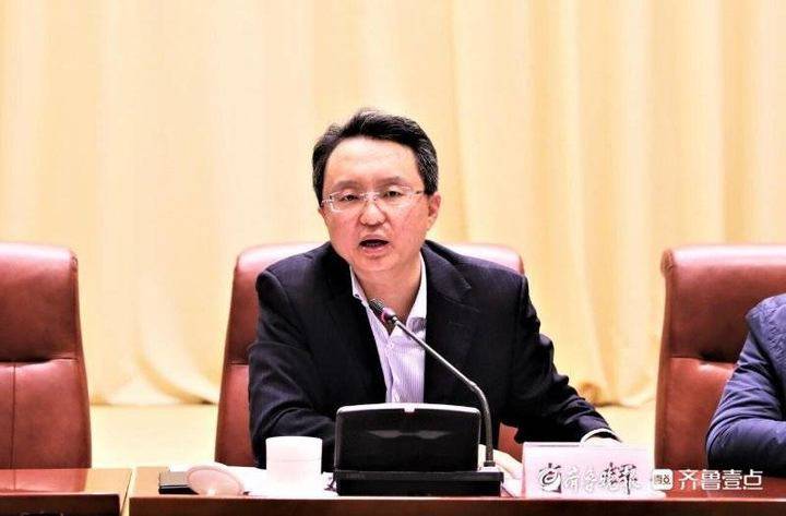 长清区人大常委会决定:肖辉任副区长,代区长