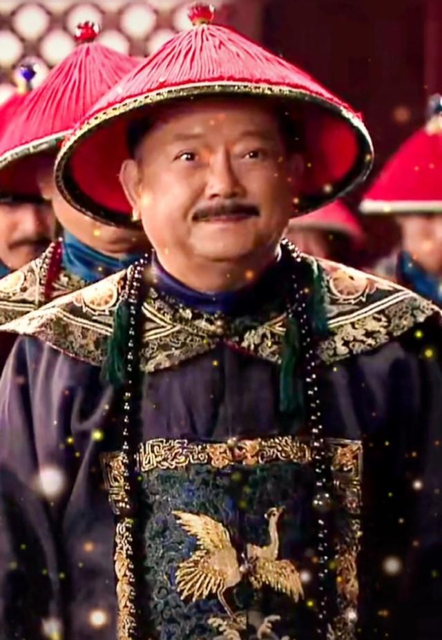 系列电视剧首部播放距今已有20年,在此之前王刚也扮演过和珅,并一直