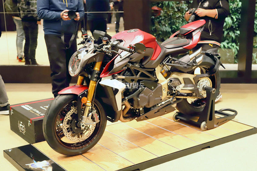 阿古斯塔 f4 claudio 售价138.