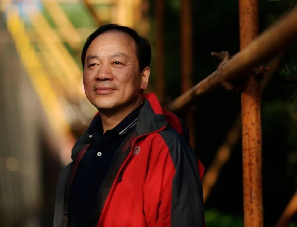 从揭黑记者到公益行者,他四处奔走9年,只为拯救600万尘肺农民兄弟_腾