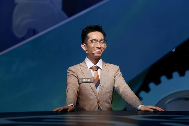 博学的杨奇函被假白富美骗走130万,让我想起电影《最佳出价》_腾讯