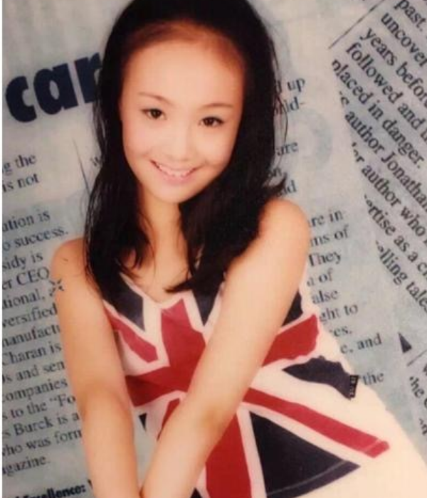 有种可爱叫做郑爽的童年照每张都可当成头像不想她长大