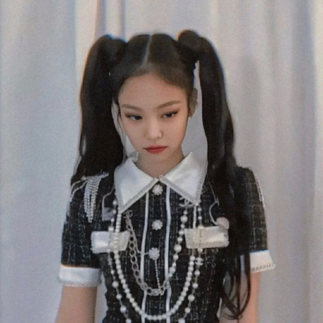 blackpinkjennie头像双马尾的妮妮是最拽滴