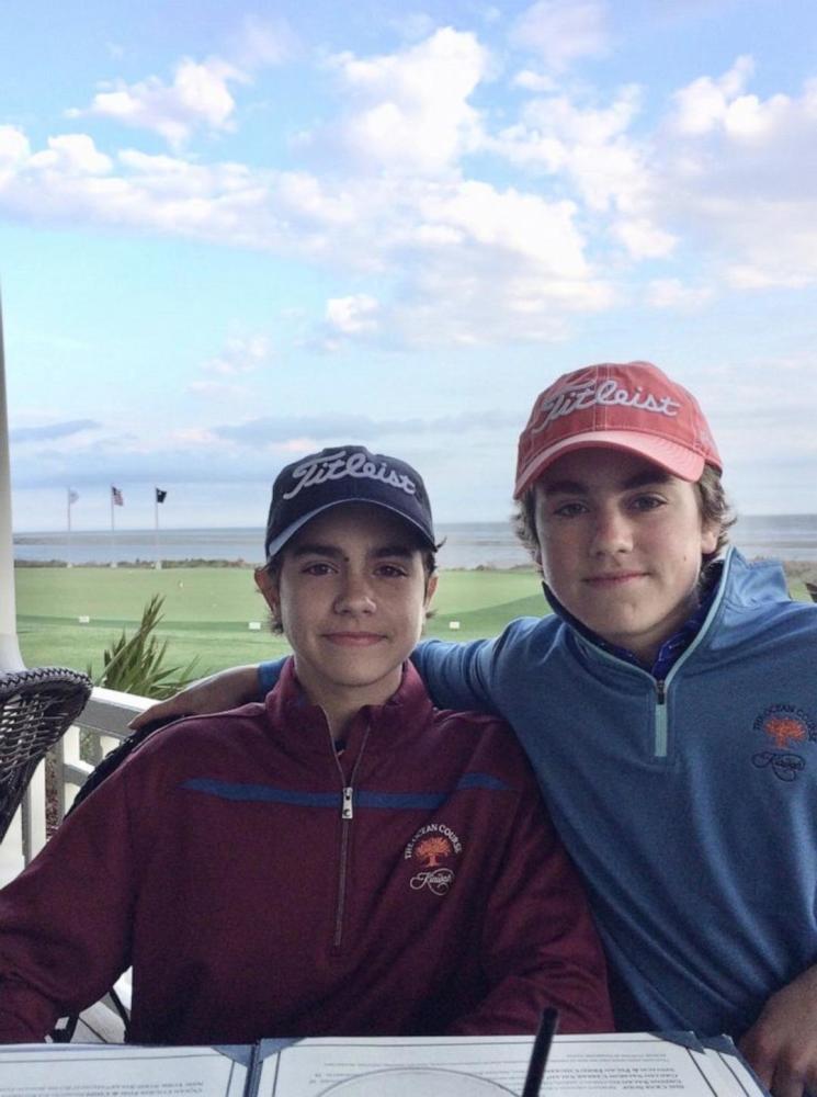 海外疫情观察|3名死于新冠的美国青年,3个令人心碎的故事_腾讯新闻