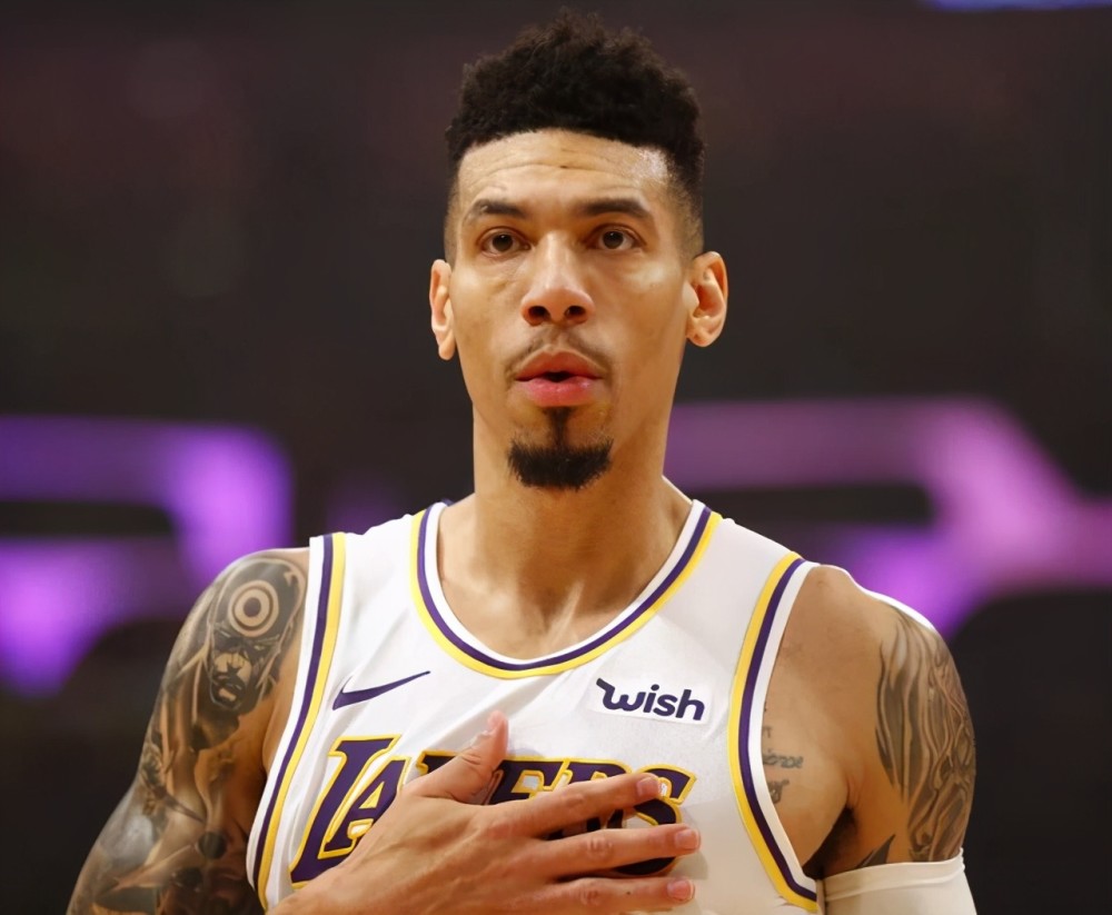 秋后算账被湖人队交易,丹尼格林终于还是接锅走人_腾讯新闻