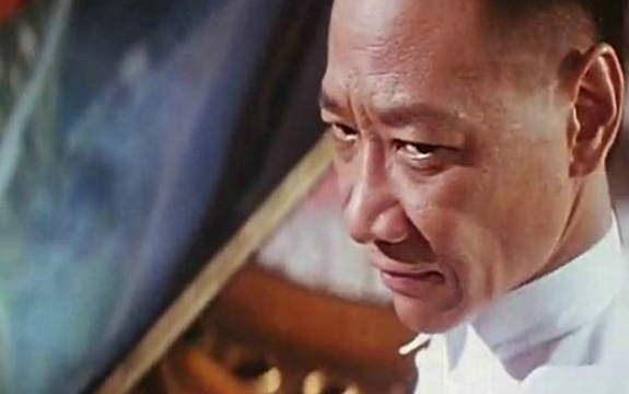 香港四大恶人之首一手捧红周润发却因长相终身未婚