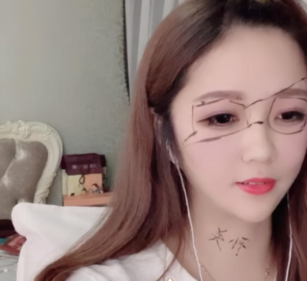 斗鱼data2区一姐婉妹称随机抽取房管同床共枕