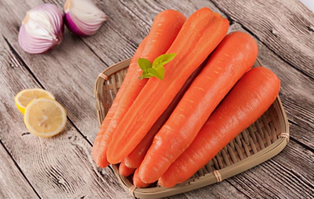 冬天储存胡萝卜,原来很简单,不放冰箱不埋土,放一冬天照样新鲜_腾讯