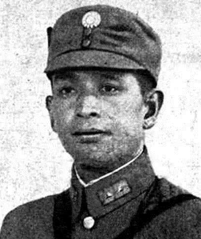 抗日战争中的"飞将军",战场上数次逃跑,享年103岁,其子是明星