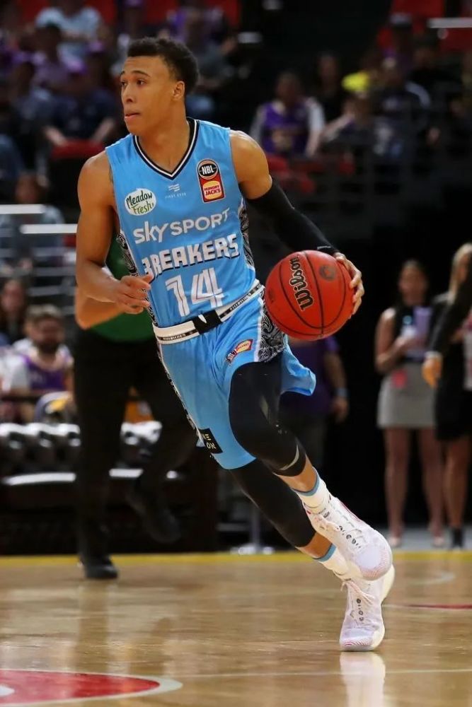 李宁之子rj汉普顿:赌神钦点,国货起飞?_腾讯新闻