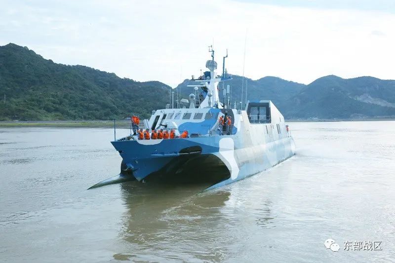 导弹快艇出击