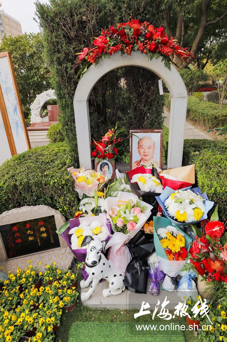 上海人都爱的"老娘舅"李九松在沪落葬,王汝刚等亲临!