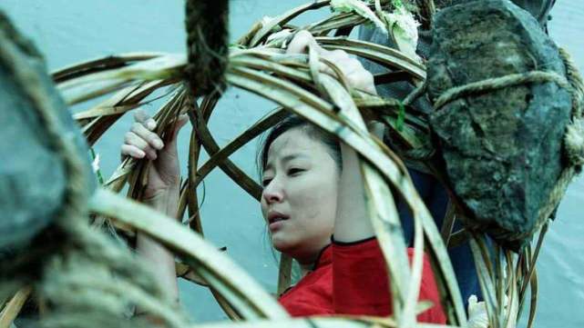 浸猪笼 刑罚是如何产生的 为何只针对 出轨者 浸猪笼