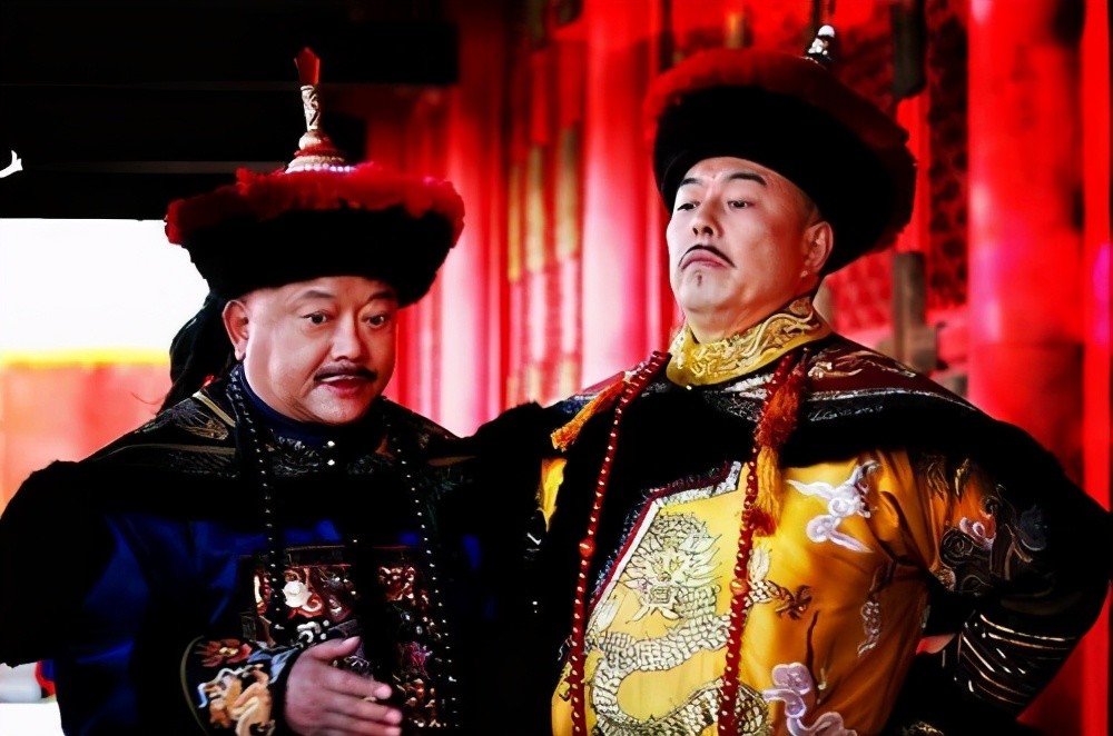 乾隆去世后和珅被直接赐死那纪晓岚最后是什么结局呢