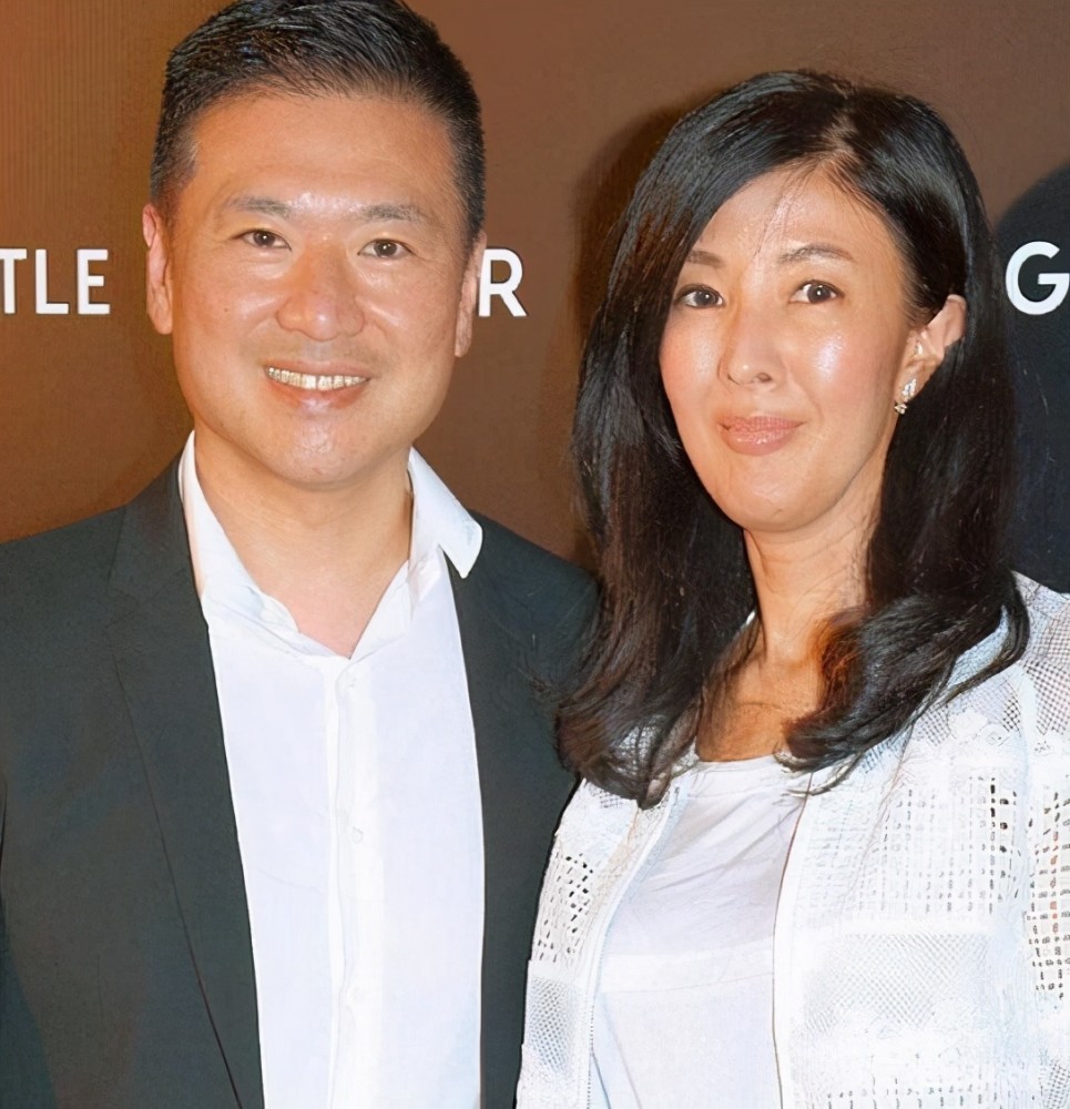 也有一说,和许晋亨成为连襟那可是多少人求不来的事,顾毅勇还算赚到了