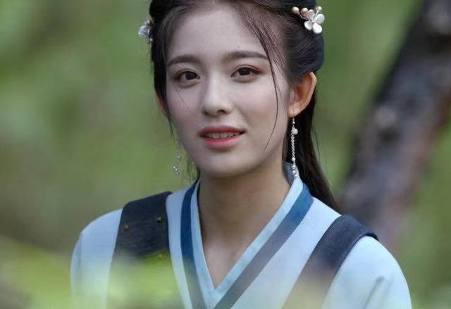 曾柔曾柔在剧中是一个敢爱敢恨的角色,而新版《鹿鼎记》的曾柔扮演者