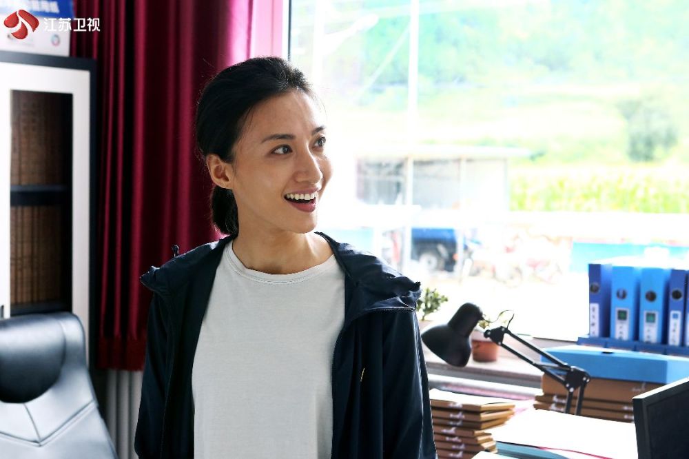 石头开花尹正挑战全新角色造型颠覆引热议