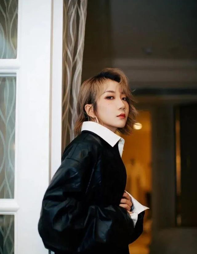 韩国最火的女艺排名_在中国最火前十韩国女明星(2)