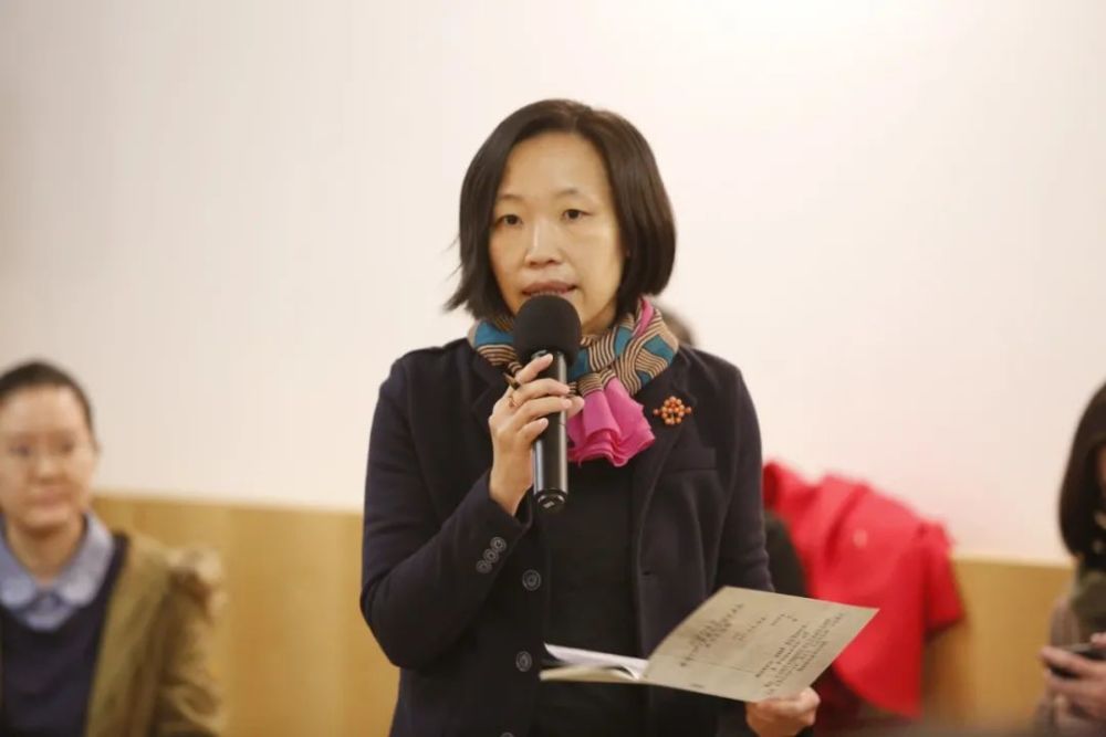 中间美术馆馆长,策展人卢迎华开幕致辞