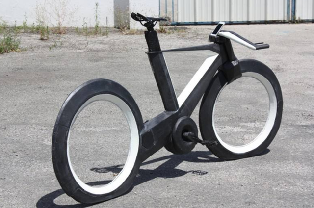 大学生发明无轮毂自行车,时速高达40公里,30万高价不卖