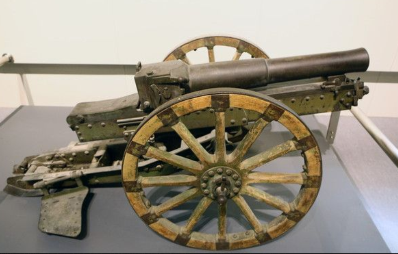 旅长下命令,老兵顾不上兵家禁忌,用报废的山炮扭转战局