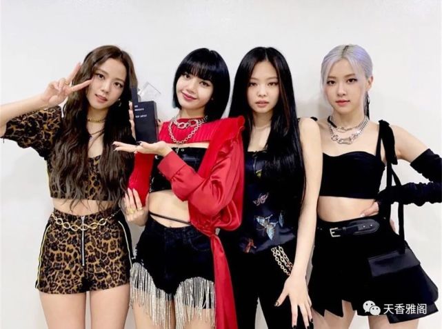 从出道到现在 Blackpink的服装 是不是变得越来越少了呢