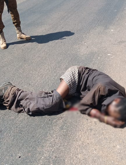 突发一美国男子在非洲基地附近被击毙形迹可疑曾拒绝服从命令企图逃跑