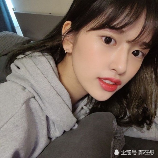 这些女偶像艺人首次亮相就深受韩国男粉们的追捧 看看都有谁 朴秀荣joy 林娜琏 Yena 李美珠 Oh My Girl 崔艺娜 Lovelyz Yooa Jisoo Blackpink