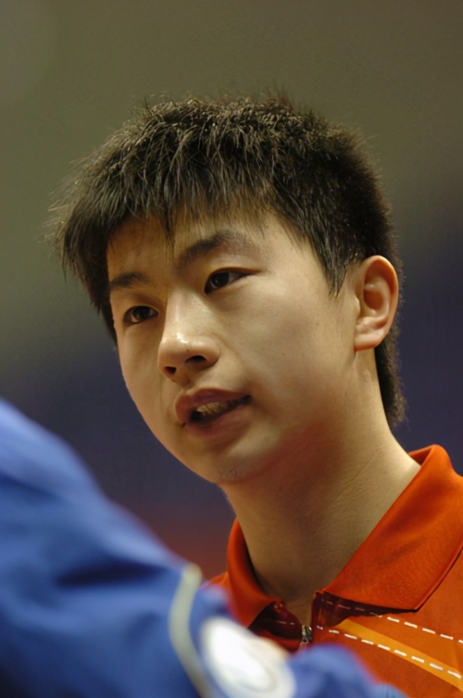 总决赛六冠王马龙成长之路 从奶龙到霸王龙他已成乒坛绝对王者