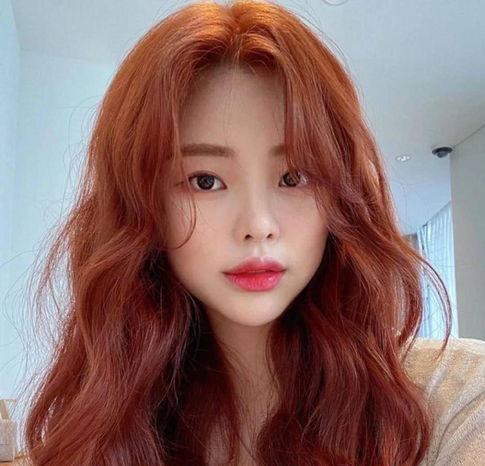 2020年初冬流行发色亚麻金棕难抗拒蜜糖棕少女这款最火