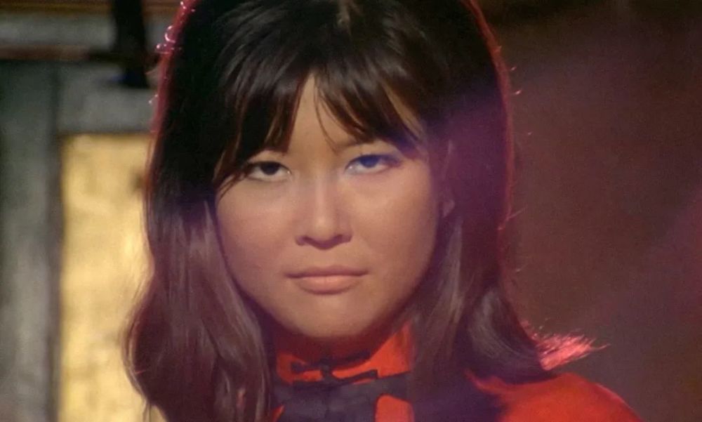 后来,周采芹也到好莱坞发展,同时还在百老汇表演话剧,渐渐成为好莱坞