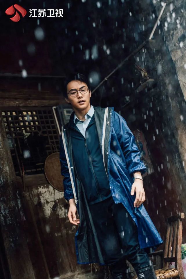 石头开花尹正造型颠覆挑战全新角色