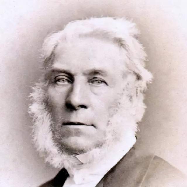 原型是历史上的科学家james glaisher.小雀斑主演的传记电影.