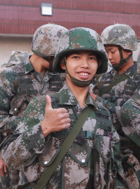 速看00后新兵入伍前后对比照来了