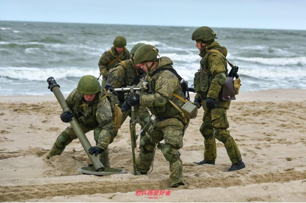 180度空中转体射击毛熊不一般俄罗斯海军陆战队士兵登陆演练