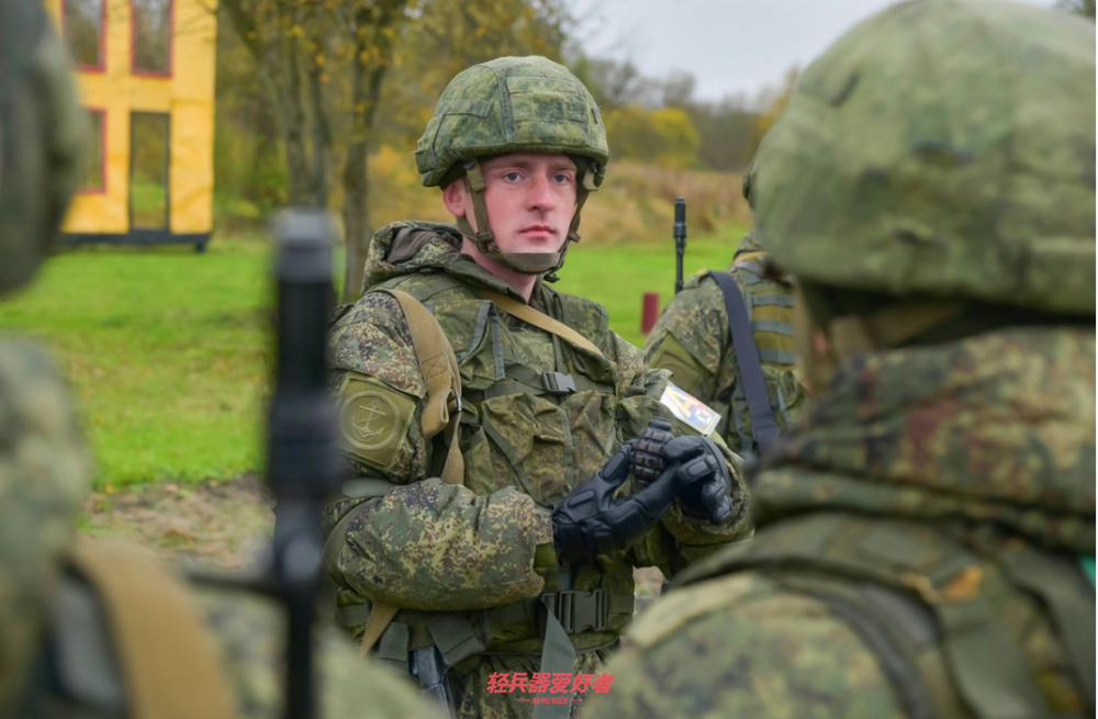 180度空中转体射击毛熊不一般俄罗斯海军陆战队士兵登陆演练