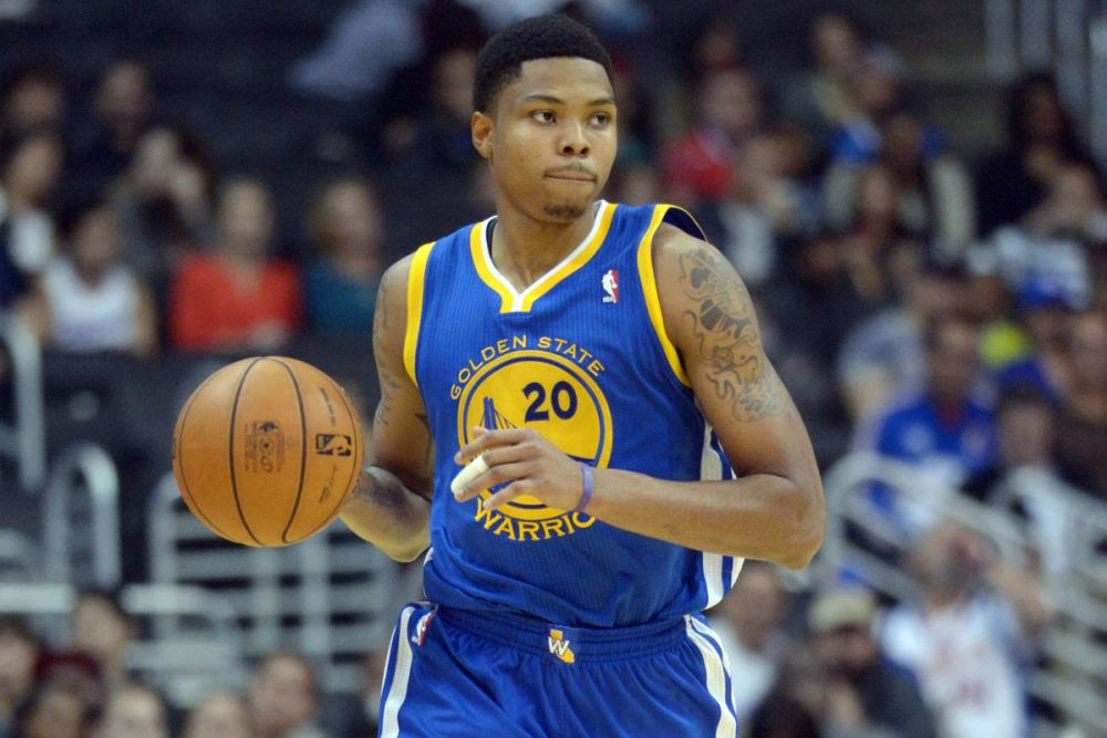 后卫贝兹莫尔同意以1年合同重返勇士_腾讯新闻