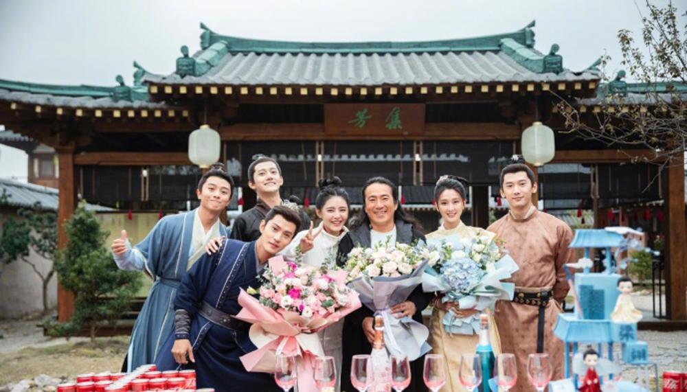 徐正溪 乔欣 嫣语赋 剧照曝光 女主造型惊艳与男主斗智斗勇 腾讯新闻