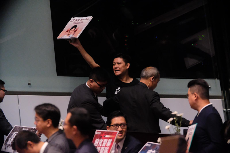 反中乱港这样的人一个都嫌多