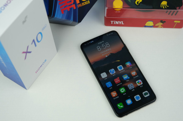 为何上市就是天花板的荣耀x10max如今却卖不动了原因很现实