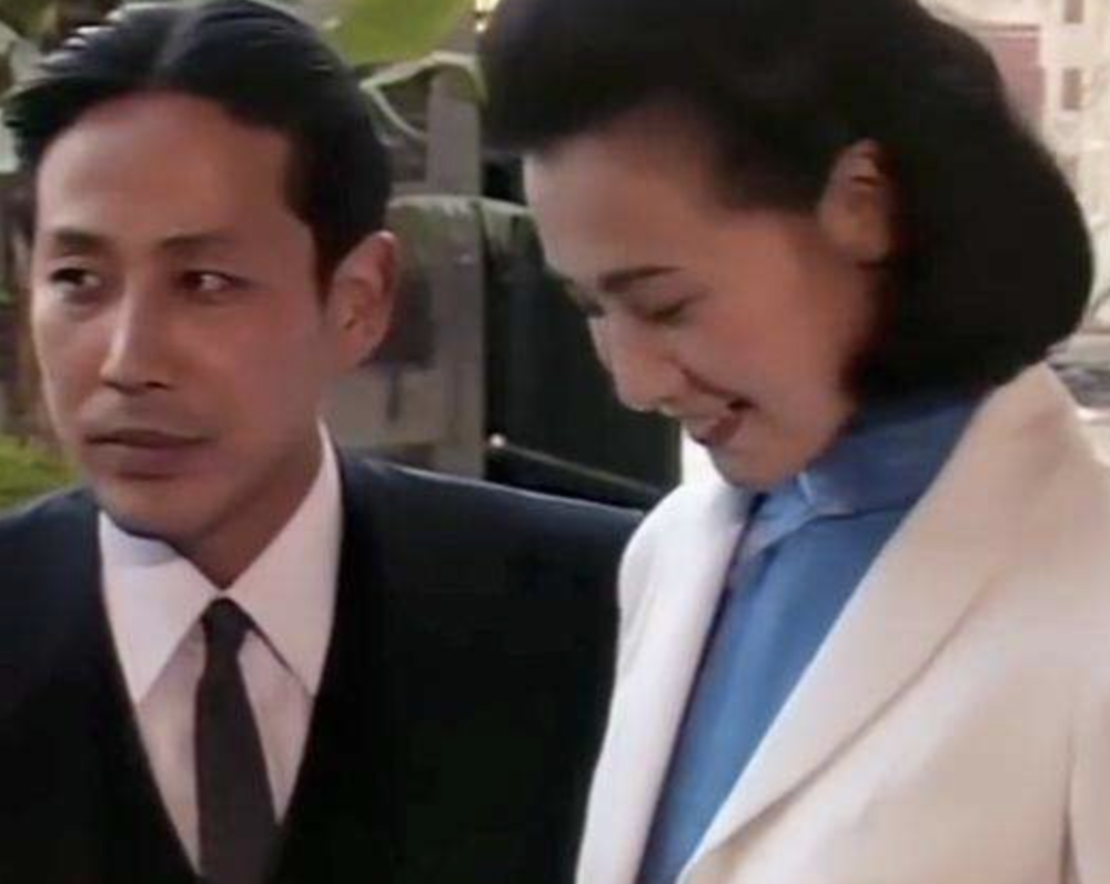 所以,方鸿渐是个什么样的人? 他的好友赵辛楣形容他:"你这个人不倘怂