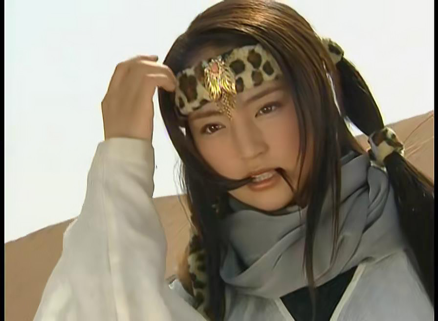 雪花女神龙为什么上官燕打斗时总爱咬头发现在终于明白了