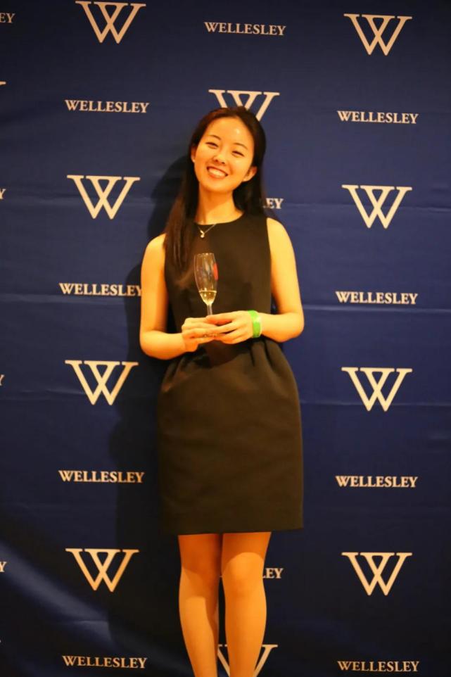 深国交2012届毕业生李贝贝五十万平方米的儿童博物馆