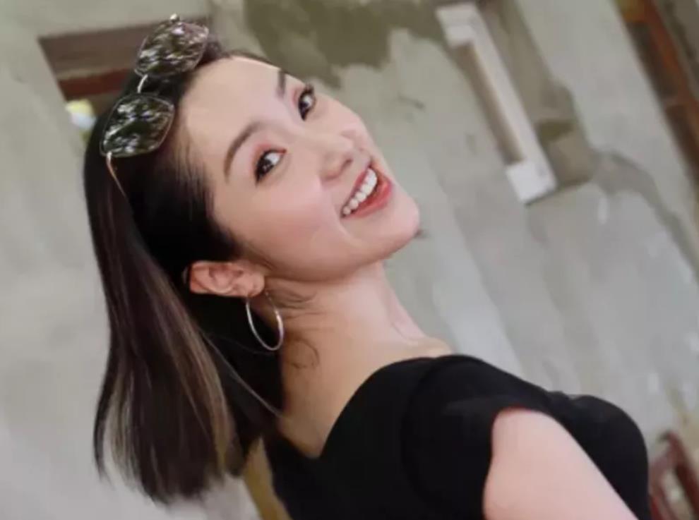 但仍然有许多爱粉在默默地支持,那么各位见识到方数真的现状后可否也