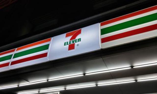 外资火力全开日本711落店郑州小镇原是被低估了