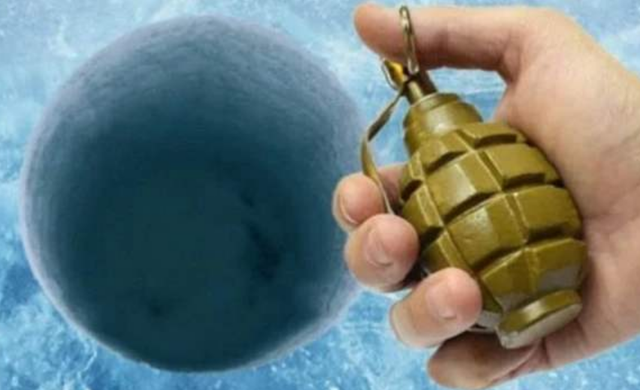 把"手雷烟花"丢到雪地里会怎样?老外亲测,画面有点意思!